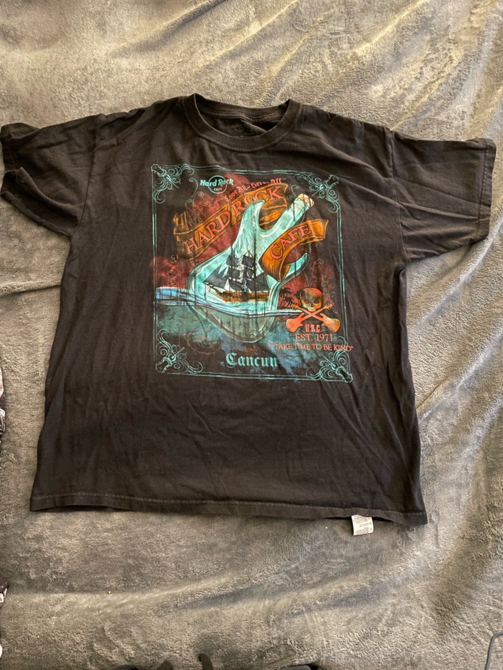 Vintage Hard Rock Cafe Cancun Graphic Tee Black Pirate Ship Skull T-Shirt